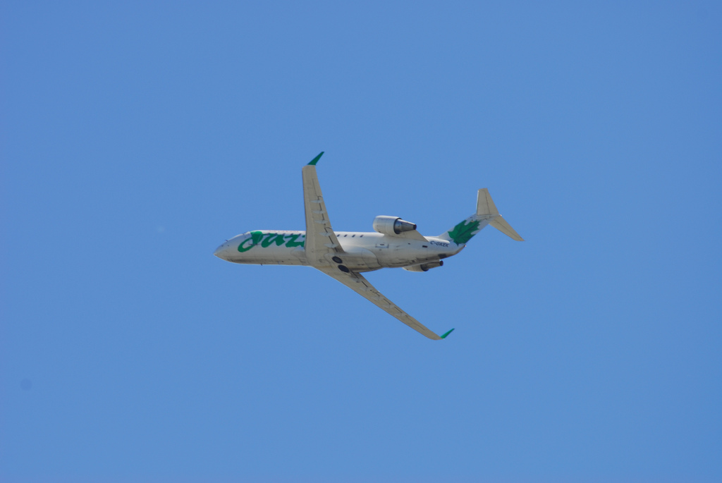 Photo of Jazz Aviation C-GKEK, Canadair Corporate Jetliner