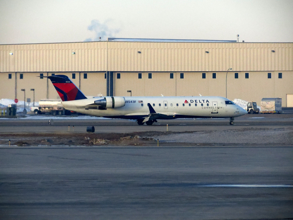 Photo of Pinnacle Airlines N8543F, Canadair Corporate Jetliner