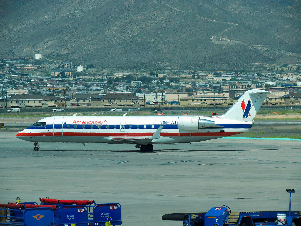 Photo of Skywest Airlines N864AS, Canadair Corporate Jetliner