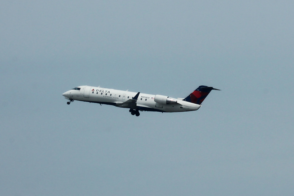 Photo of Skywest Airlines N914EV, Canadair Corporate Jetliner