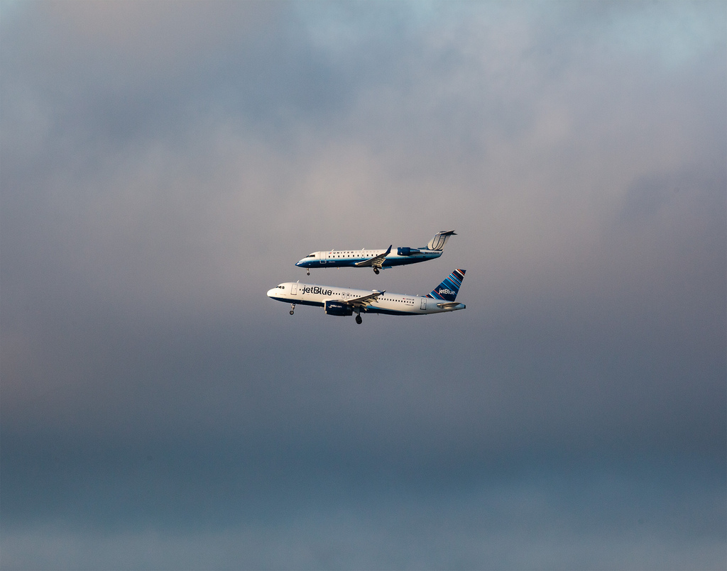 Photo of Skywest Airlines N975SW, Canadair Corporate Jetliner