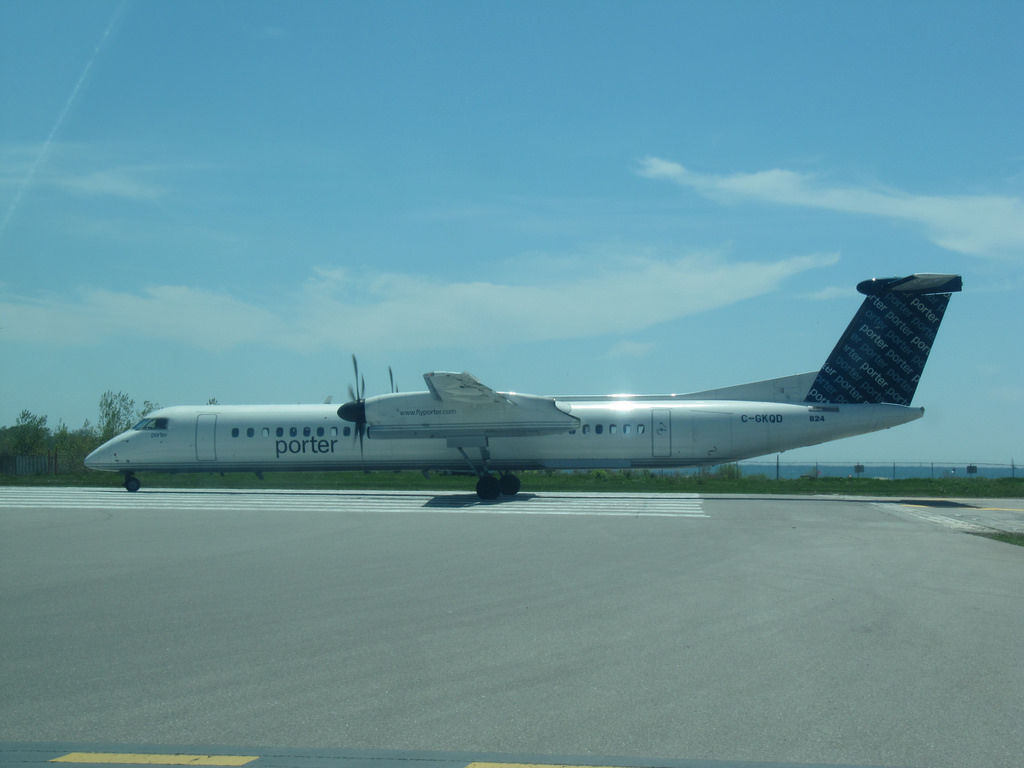 Photo of Porter Airlines C-GKQD, De Havilland Dash 8 (400)