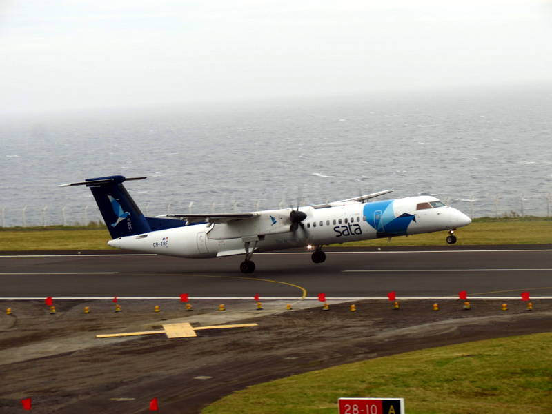 Photo of SATA Azores Airlines CS-TRF, De Havilland Dash 8 (400)