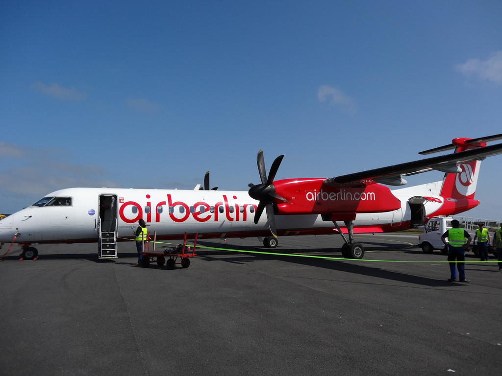 Photo of Luftfahrtgesellschaft Walter D-ABQD, De Havilland Dash 8 (400)