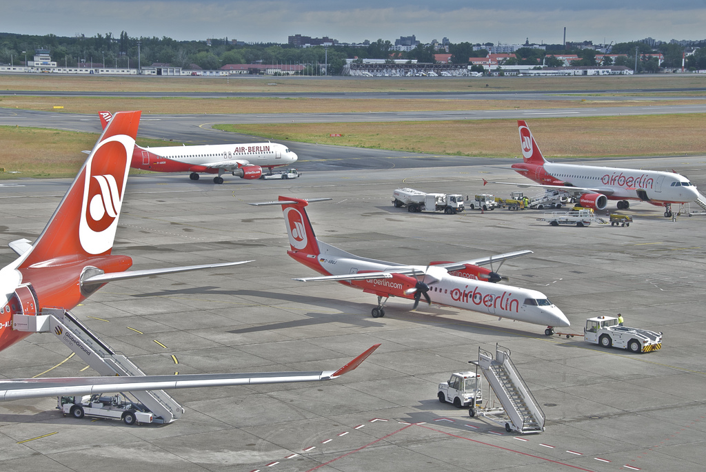 Photo of Luftfahrtgesellschaft Walter D-ABQJ, De Havilland Dash 8 (400)