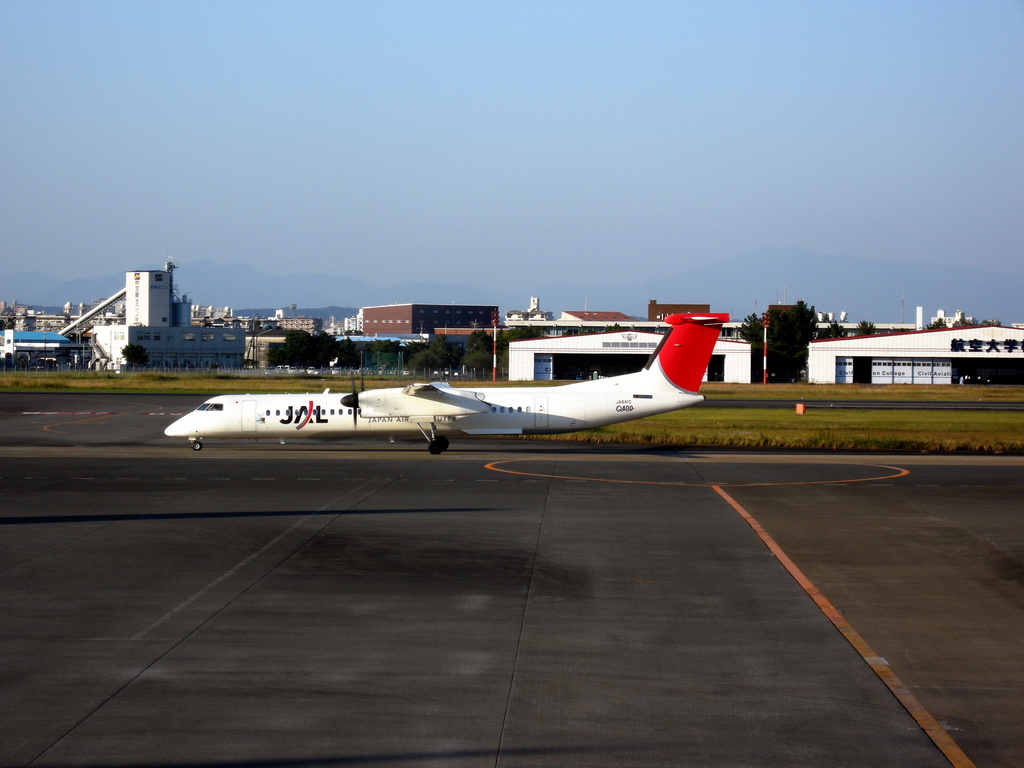 Photo of JAC Japan Air Commuter JA841C, De Havilland Dash 8 (400)