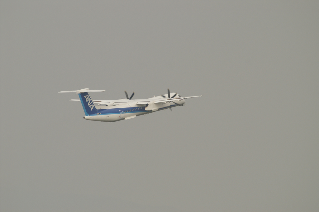Photo of ANA Wings JA854A, De Havilland Dash 8 (400)
