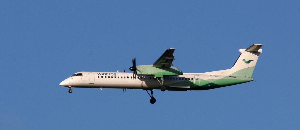 Photo of Wideroe Airlines LN-WDJ, De Havilland Dash 8 (400)