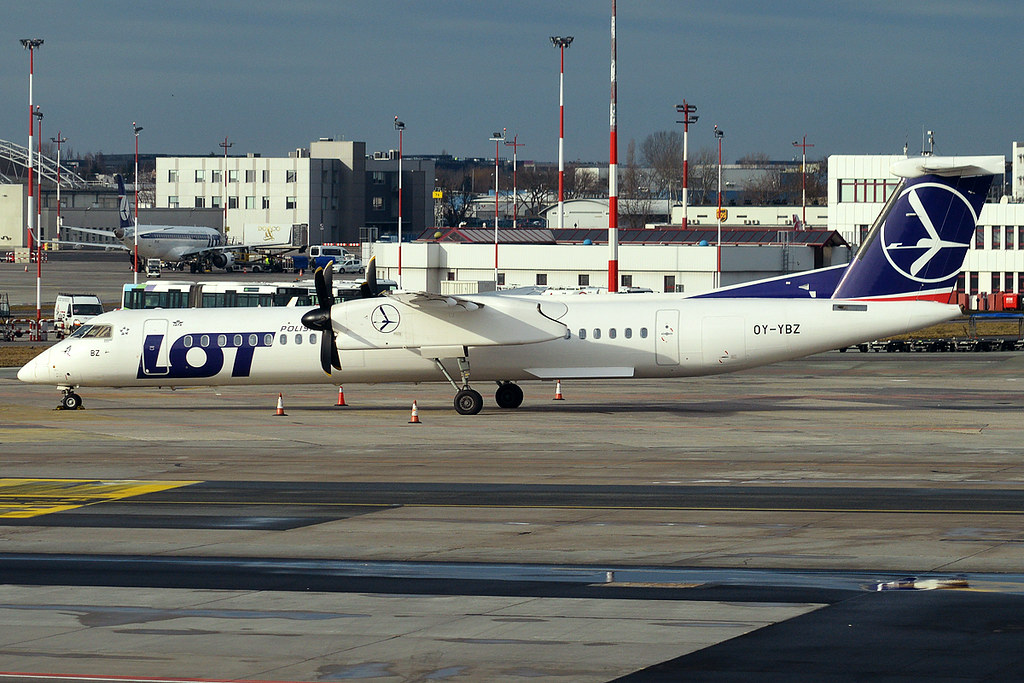Photo of LOT Polish Airlines OY-YBZ, De Havilland Dash 8 (400)