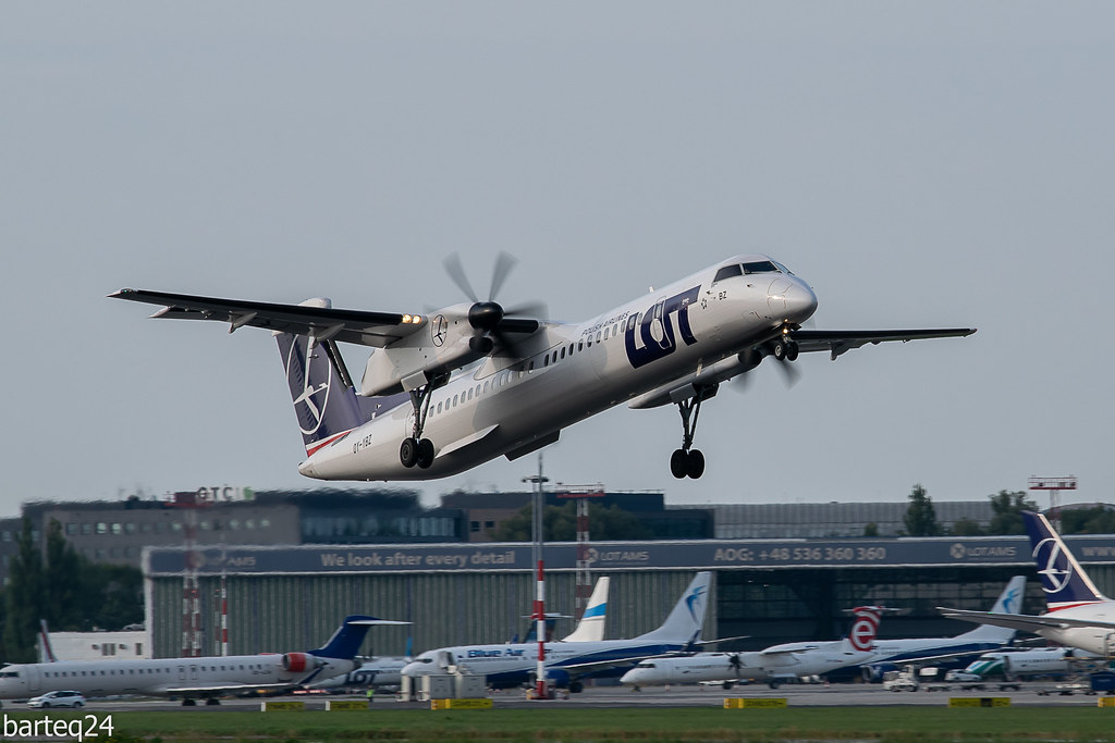 Photo of LOT Polish Airlines OY-YBZ, De Havilland Dash 8 (400)