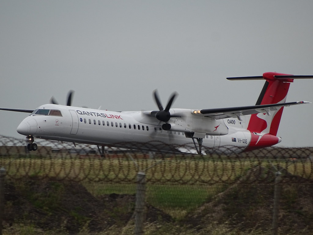 Photo of Sunstate Airlines VH-QOE, De Havilland Dash 8 (400)