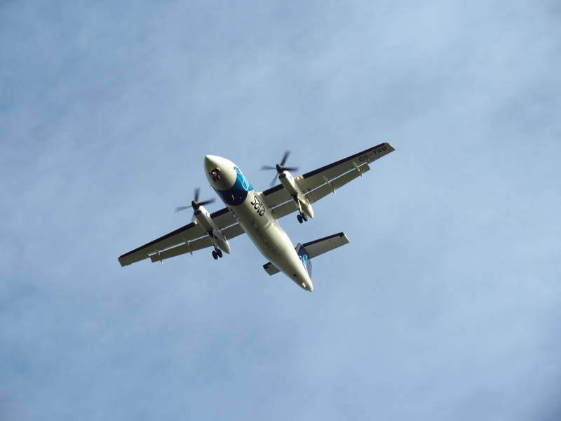 Photo of SATA Azores Airlines CS-TRB, De Havilland DHC-8-200 Dash 8