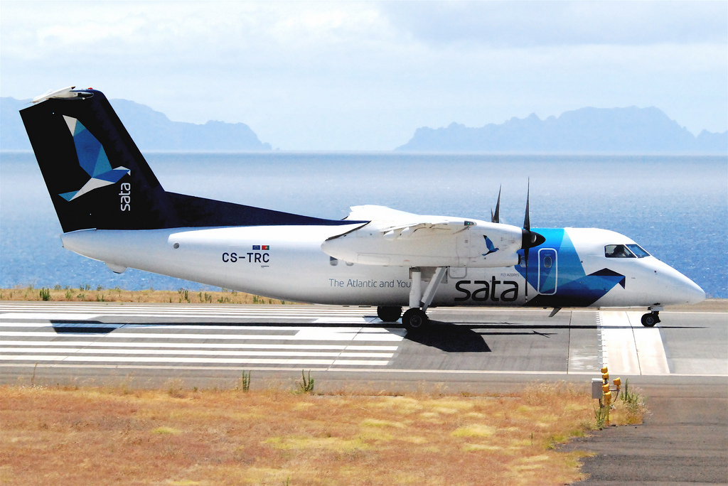 Photo of SATA Azores Airlines CS-TRC, De Havilland DHC-8-200 Dash 8