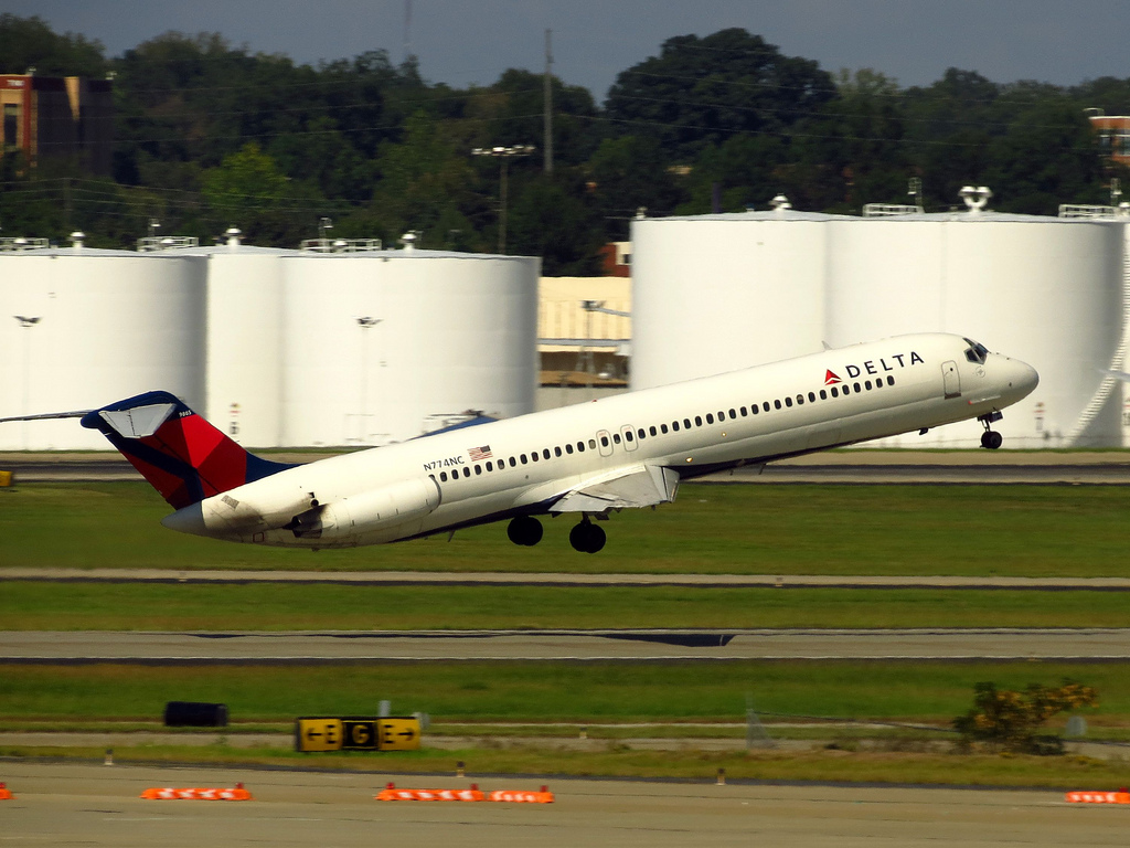 Photo of Delta Airlines N774NC, DOUGLAS DC-9-50