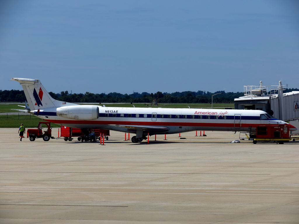 Photo of Trans States Airlines N613AE, Embraer ERJ-145