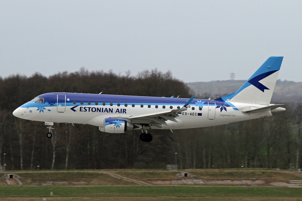 Photo of Estonian Air ES-AEC, Embraer ERJ-170