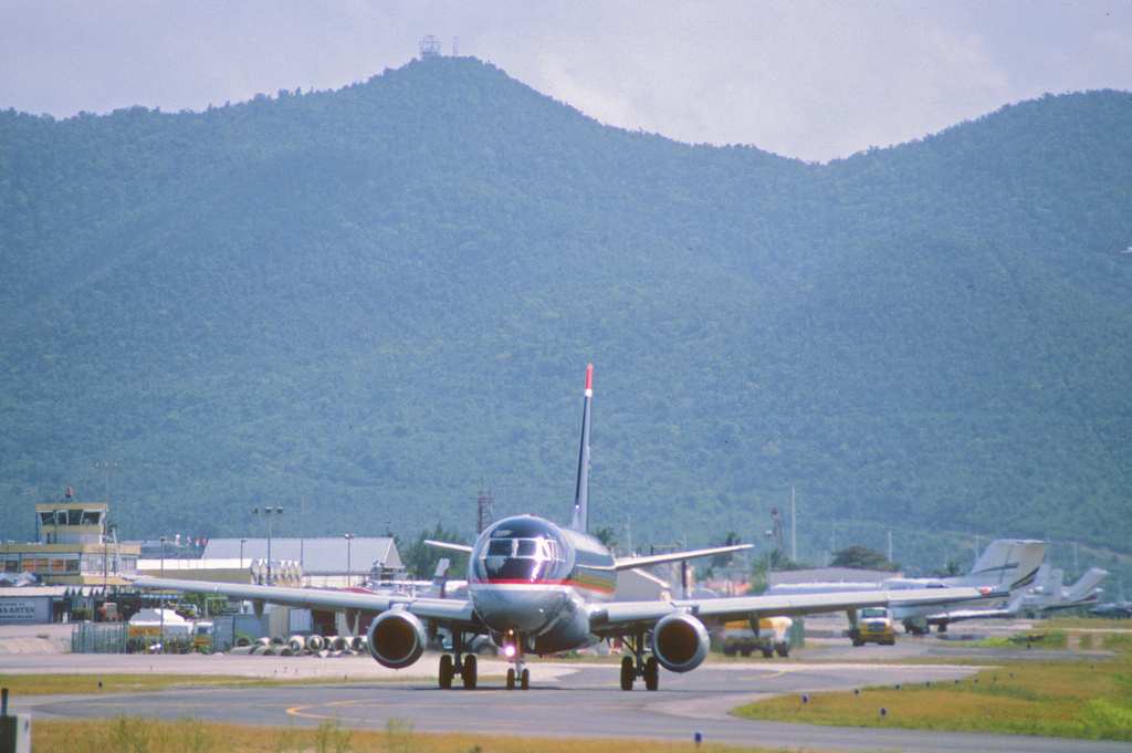 Photo of Republic Airways N802MD, Embraer ERJ-170