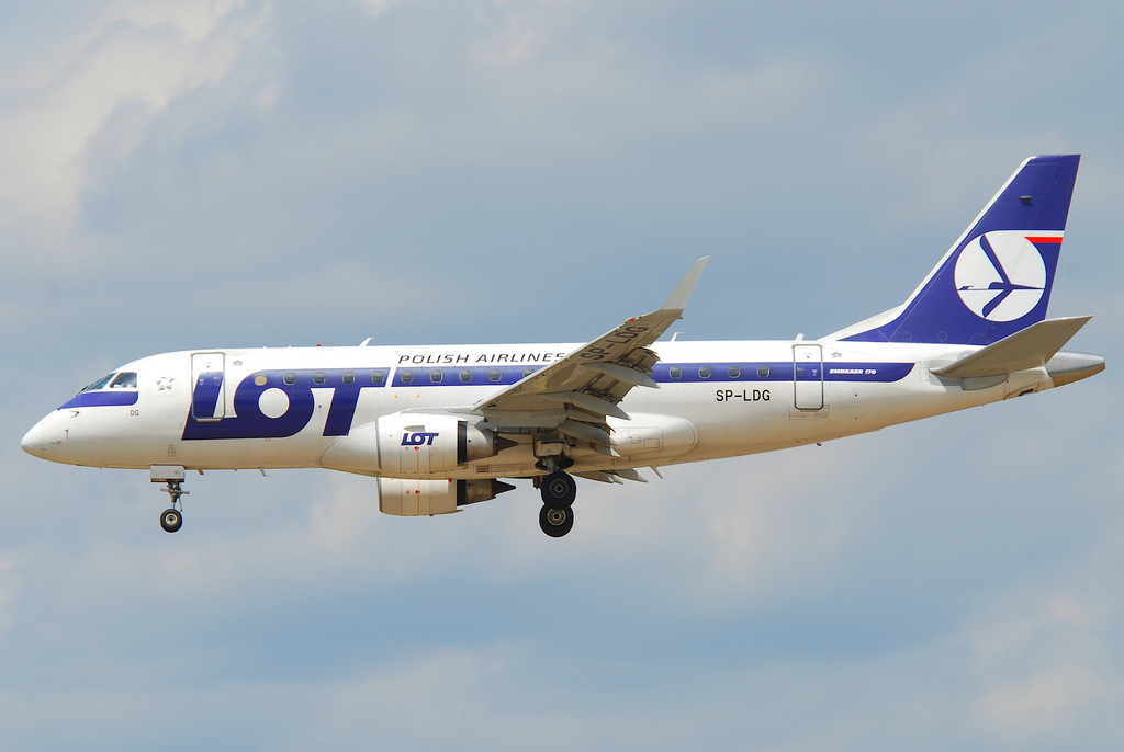 Photo of LOT Polish Airlines SP-LDG, Embraer ERJ-170