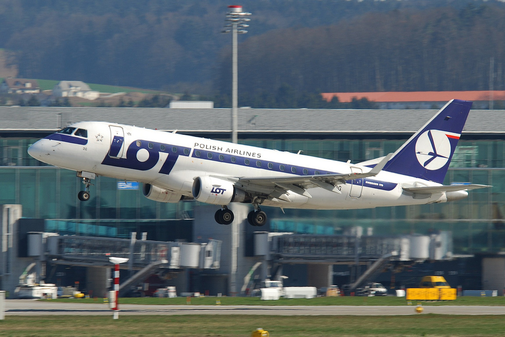 Photo of LOT Polish Airlines SP-LDG, Embraer ERJ-170