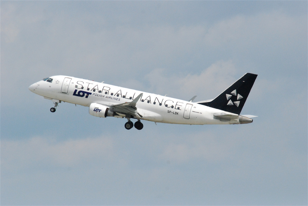 Photo of LOT Polish Airlines SP-LDK, Embraer ERJ-170