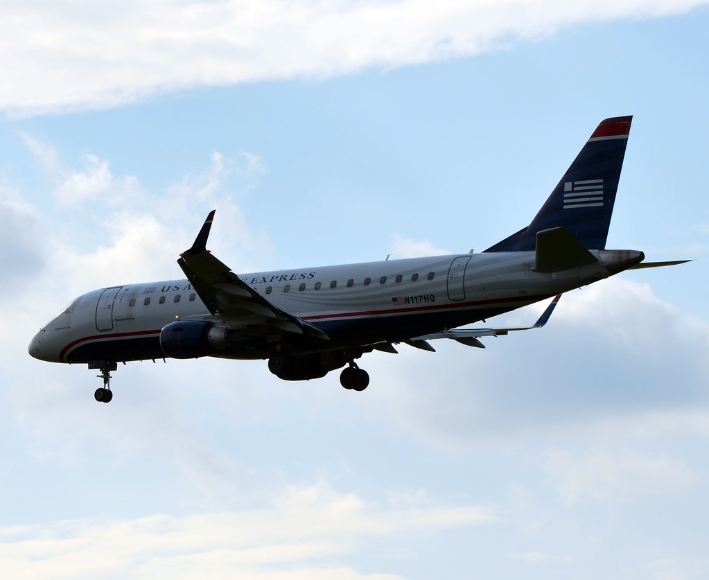 Photo of Republic Airways N117HQ, Embraer ERJ-175