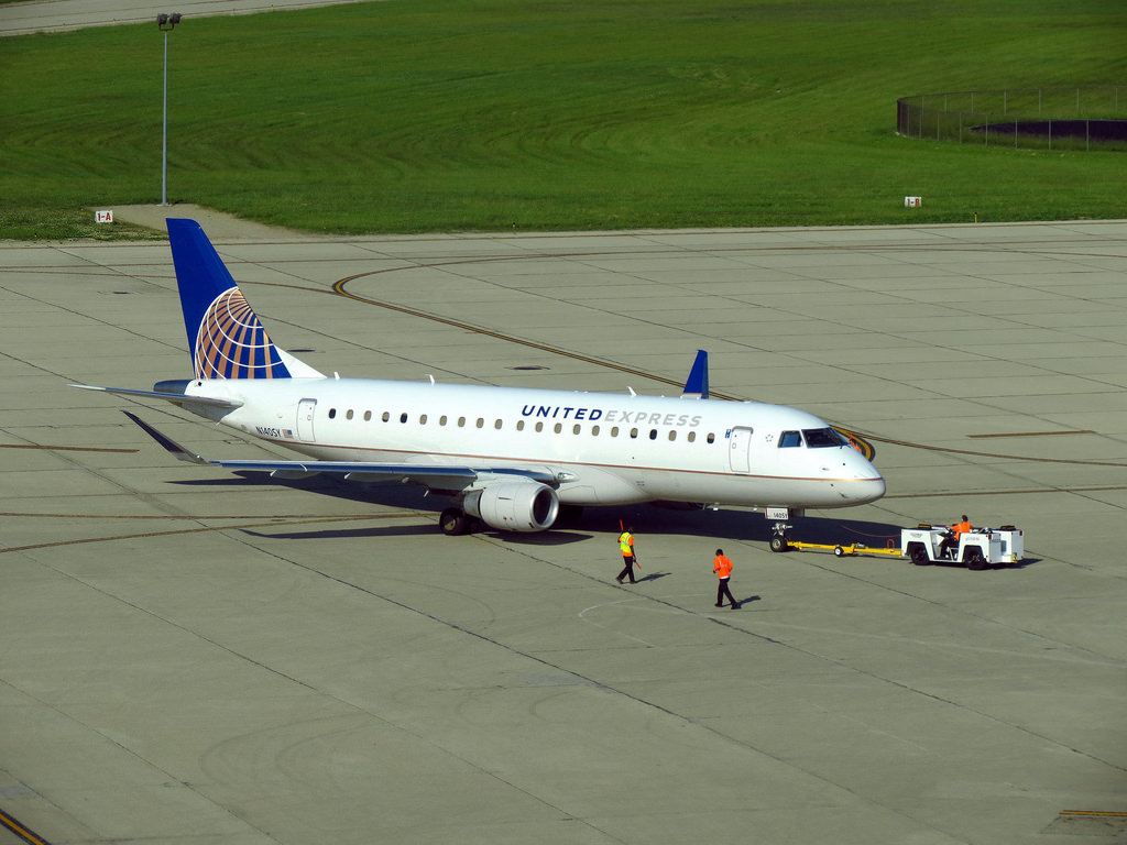 Photo of Skywest Airlines N140SY, Embraer ERJ-175