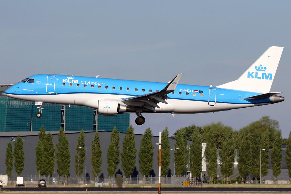 Photo of KLM Cityhopper PH-EXT, Embraer ERJ-175