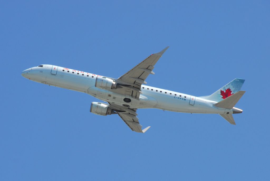 Photo of Air Canada C-FFYM, Embraer ERJ-190