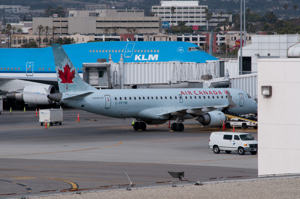 Photo of Air Canada C-FFYM, Embraer ERJ-190