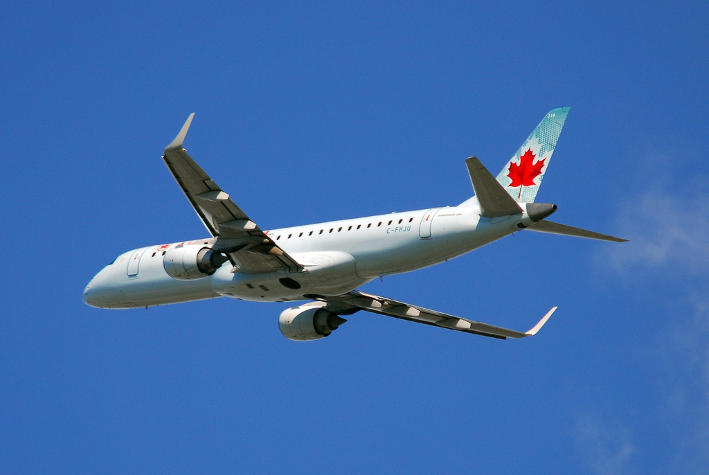 Photo of Air Canada C-FHJU, Embraer ERJ-190