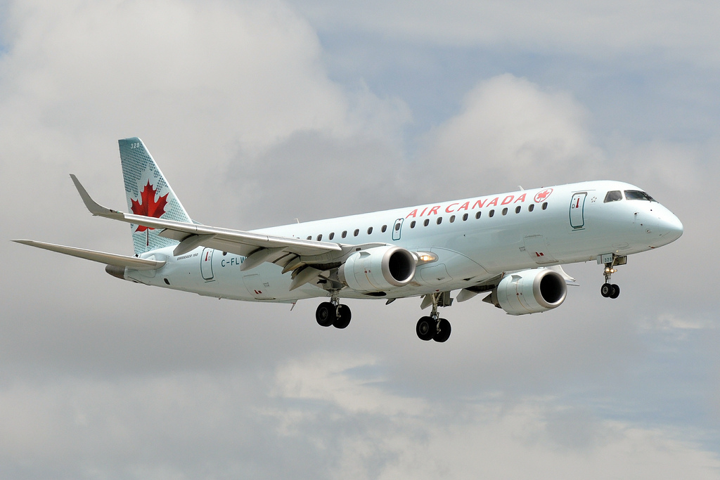 Photo of Air Canada C-FLWH, Embraer ERJ-190