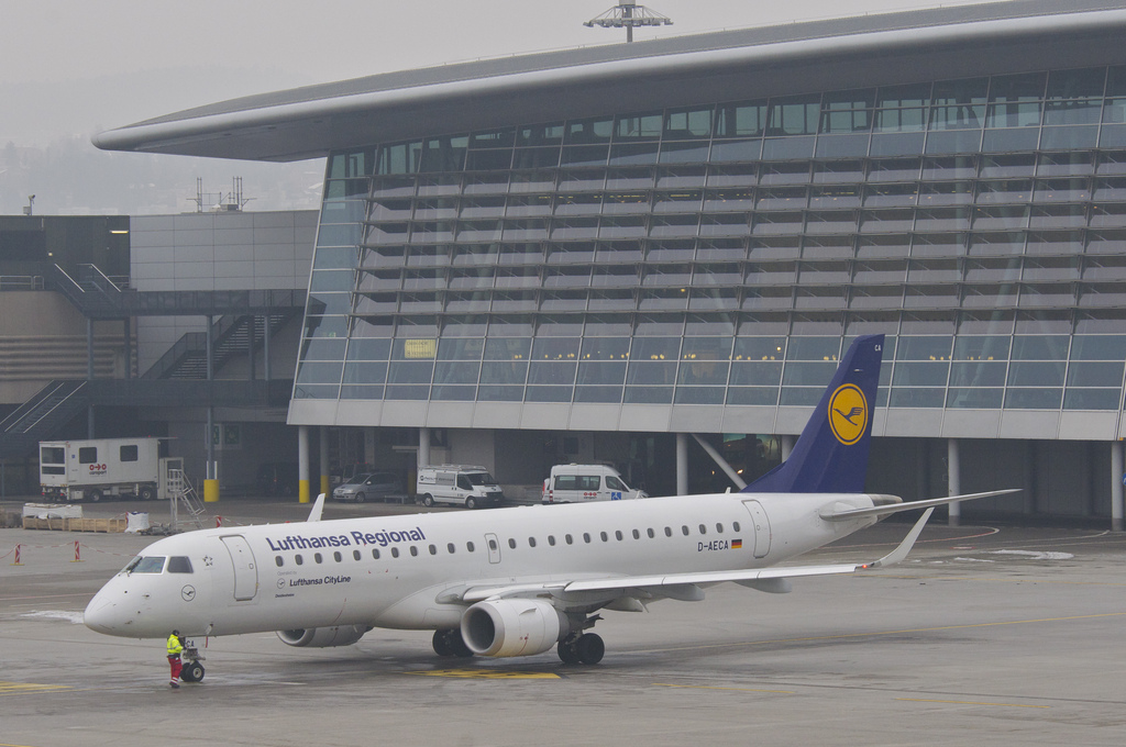 Photo of Lufthansa D-AECA, Embraer ERJ-190
