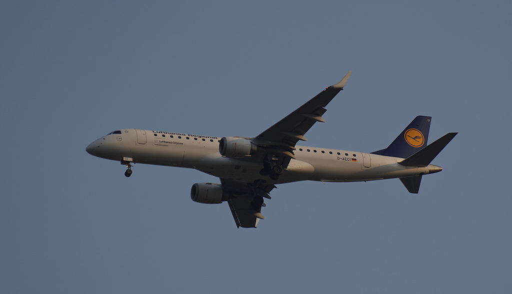 Photo of Lufthansa Cityline D-AECI, Embraer ERJ-190