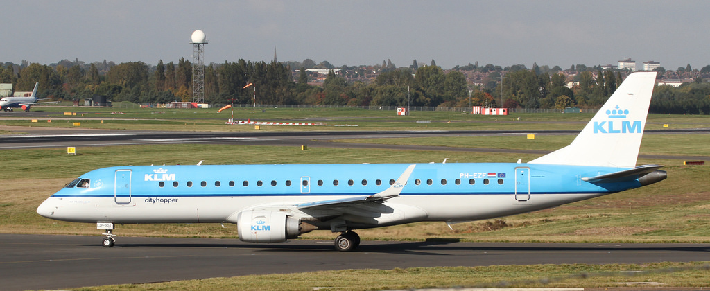 Photo of KLM Cityhopper PH-EZF, Embraer ERJ-190
