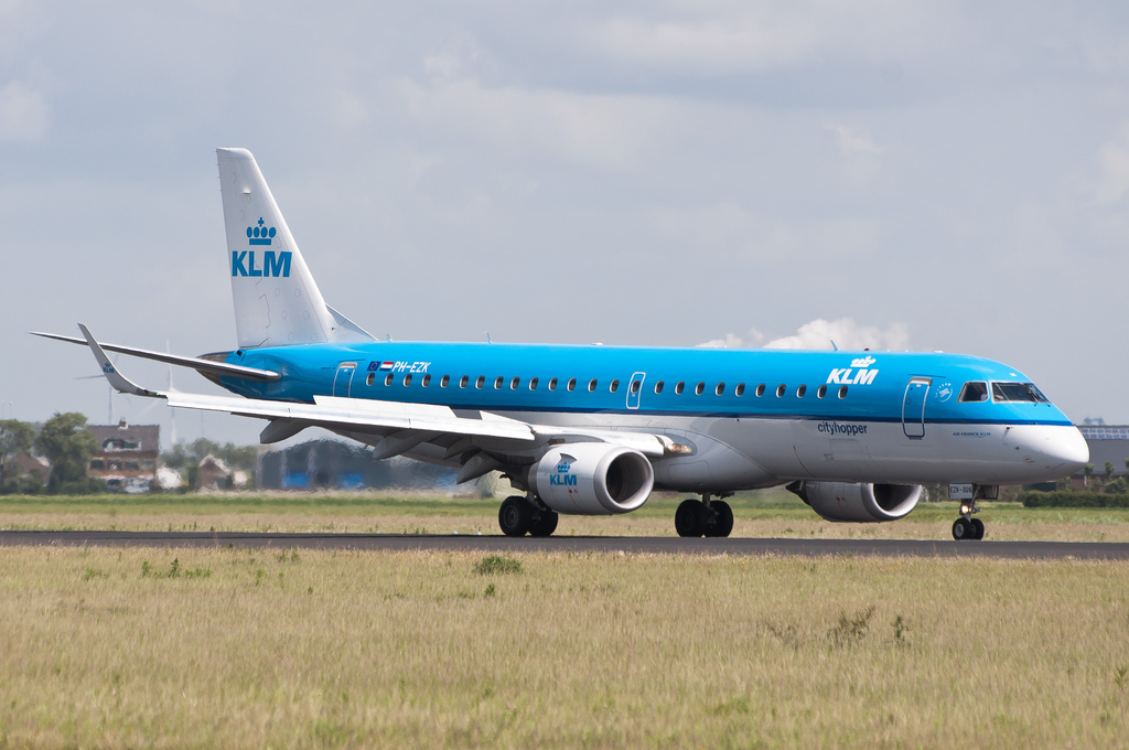 Photo of KLM Cityhopper PH-EZK, Embraer ERJ-190