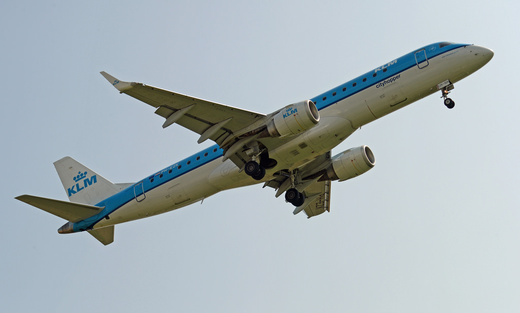 Photo of KLM Cityhopper PH-EZK, Embraer ERJ-190