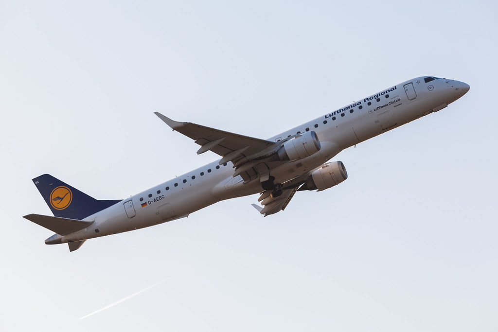 Photo of Lufthansa Cityline D-AEBC, Embraer ERJ-195