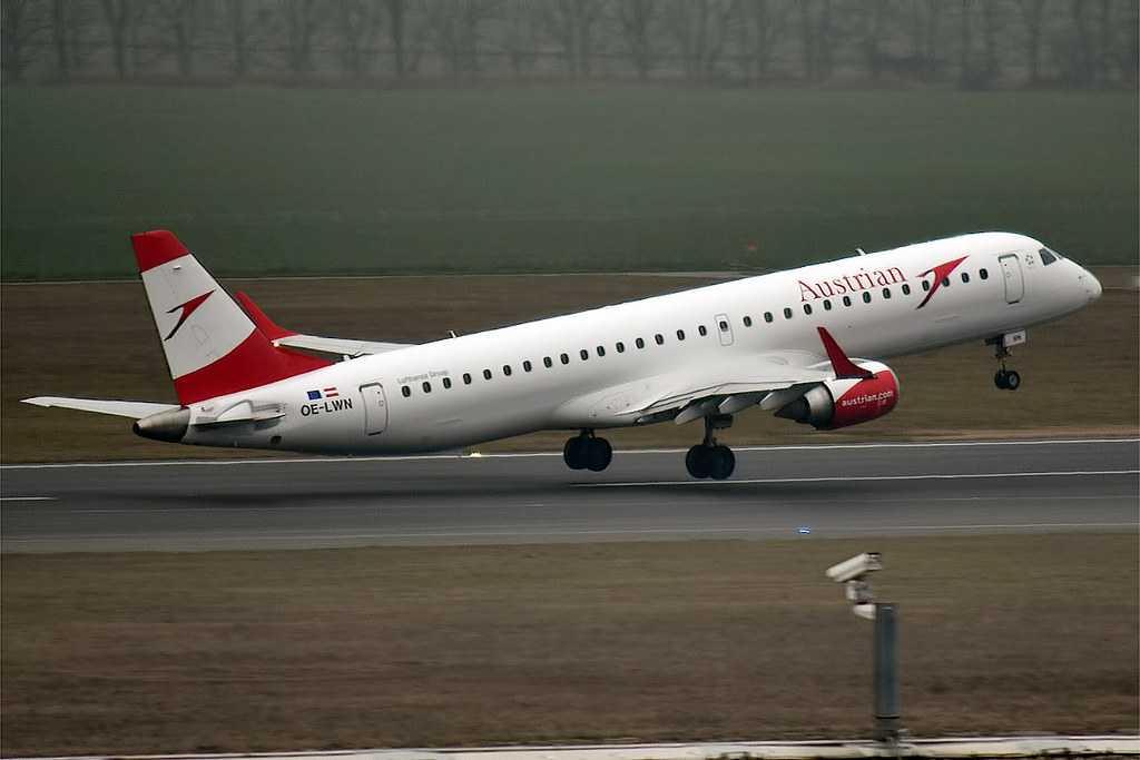 Photo of Austrian Airlines OE-LWN, Embraer ERJ-195