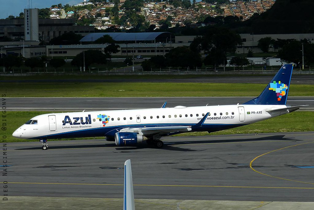 Photo of Azul Linhas Aereas PR-AXE, Embraer ERJ-195
