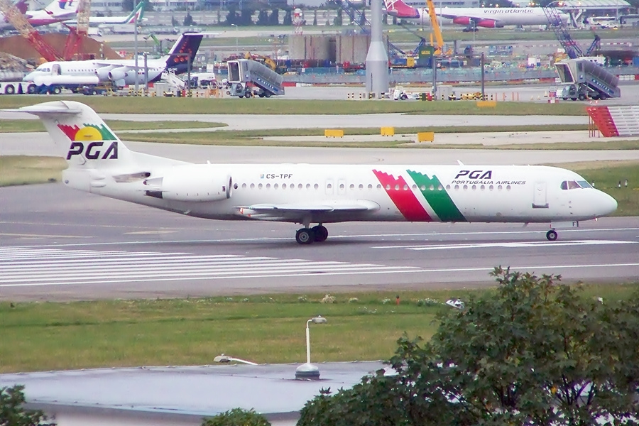 Photo of PGA Portugalia Airlines CS-TPF, Fokker 100