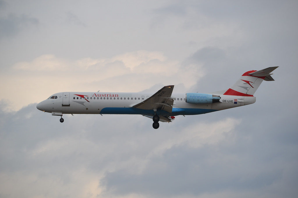 Photo of Austrian Airlines OE-LVE, Fokker 100