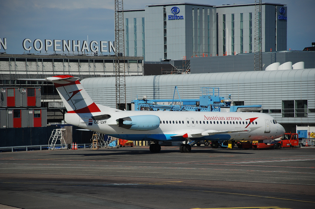 Photo of Austrian Airlines OE-LVF, Fokker 100