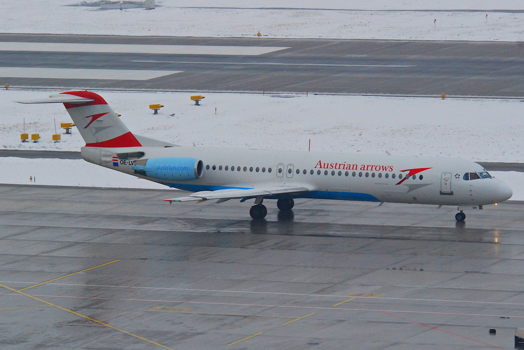 Photo of Austrian Airlines OE-LVH, Fokker 100