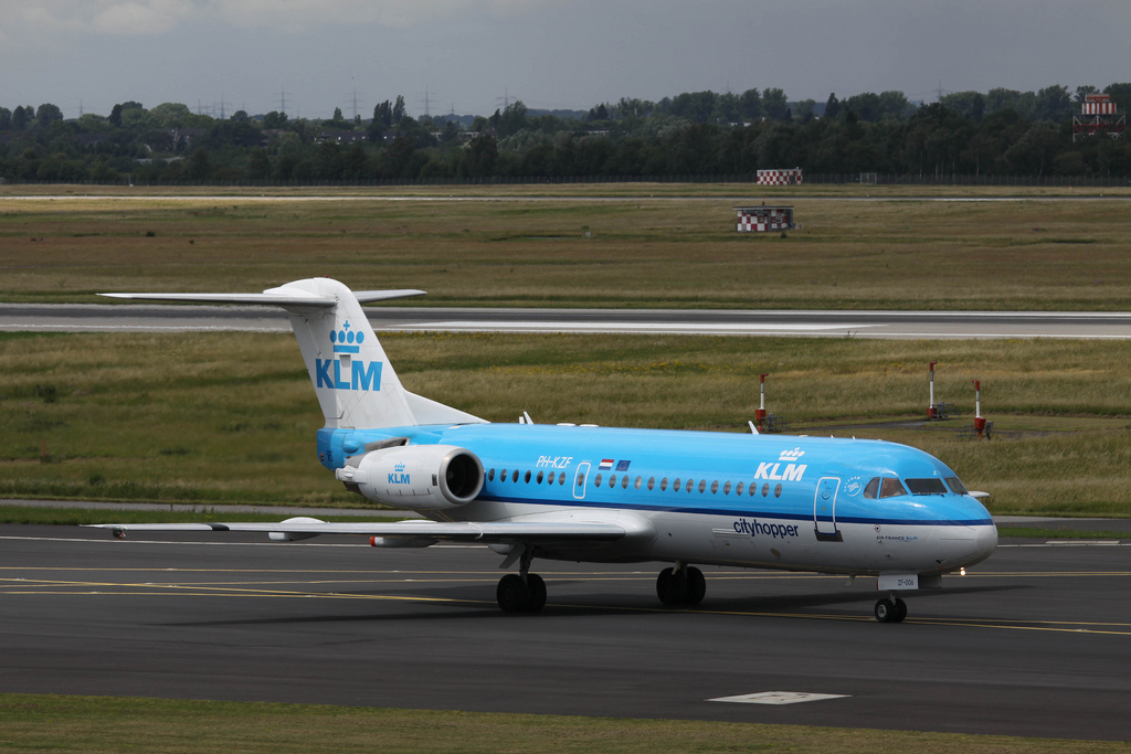Photo of KLM Cityhopper PH-KZF, Fokker 70