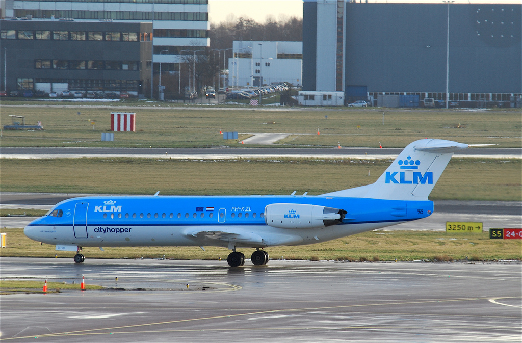 Photo of KLM Cityhopper PH-KZL, Fokker 70