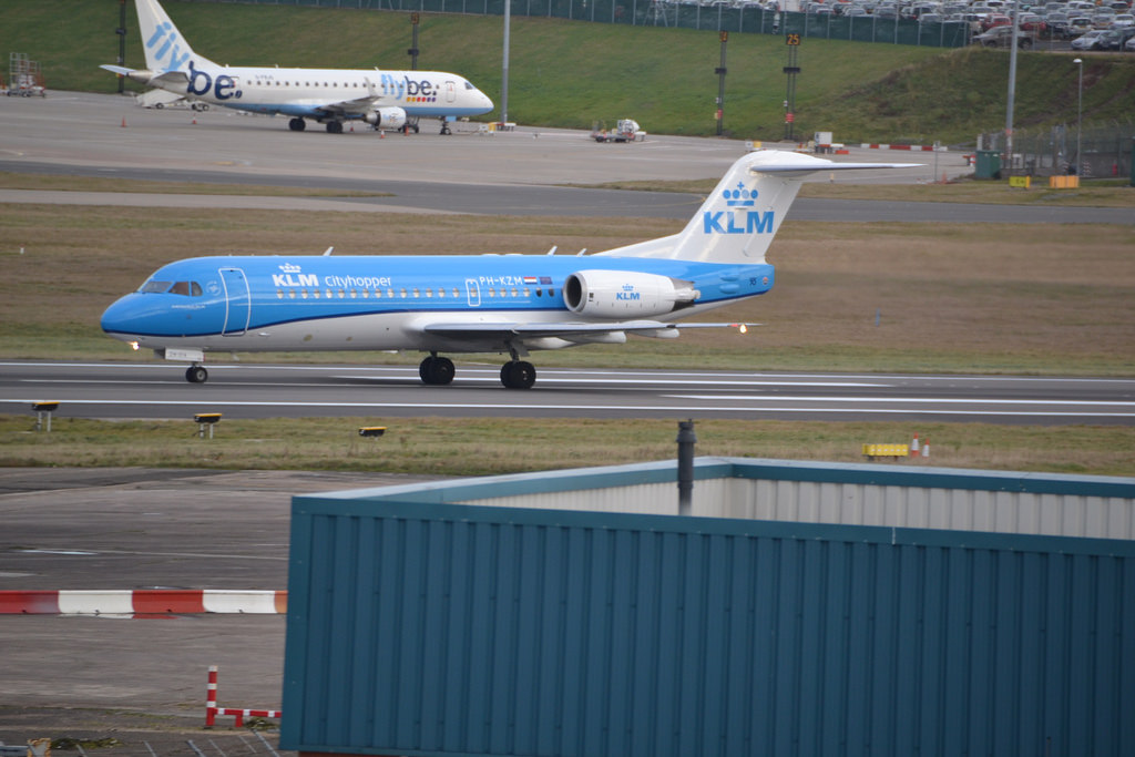 Photo of KLM Cityhopper PH-KZM, Fokker 70