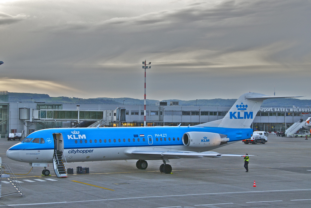 Photo of KLM Cityhopper PH-KZT, Fokker 70