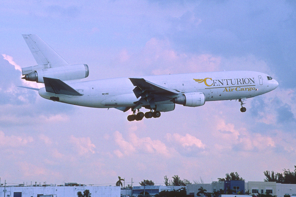 Photo of  YV524T, McDonnell Douglas DC-10
