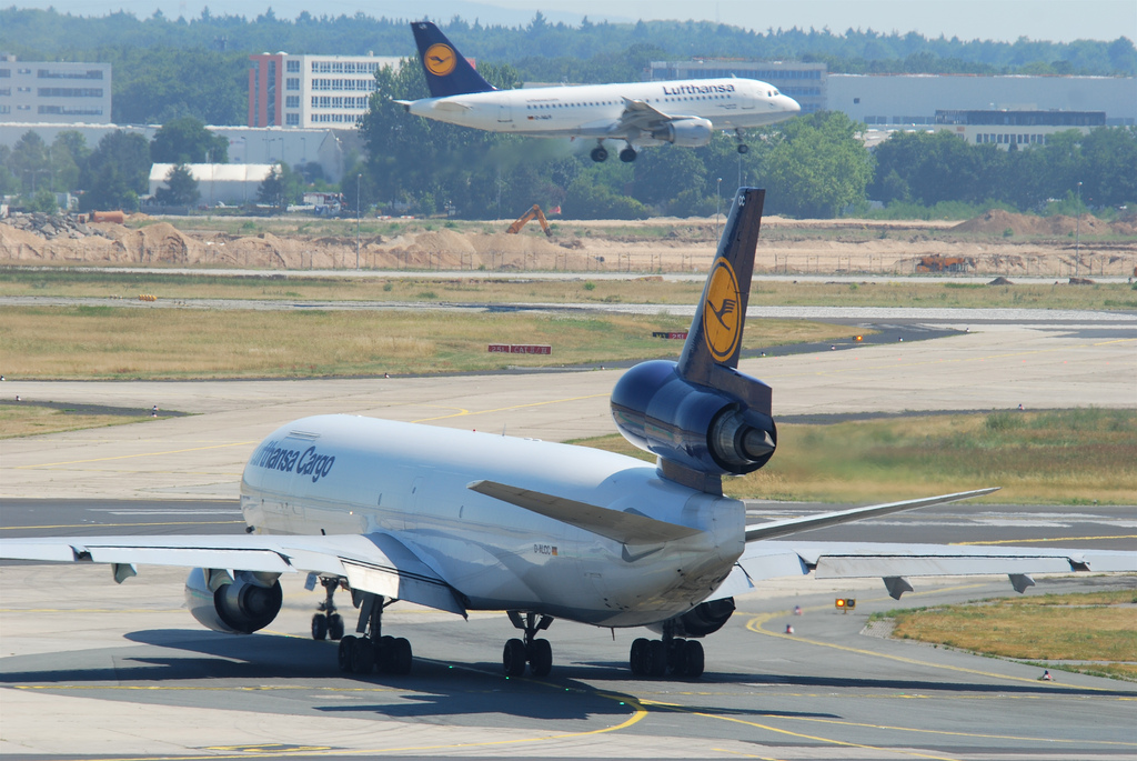 Photo of Lufthansa Cargo D-ALCC, McDonnell Douglas MD-11