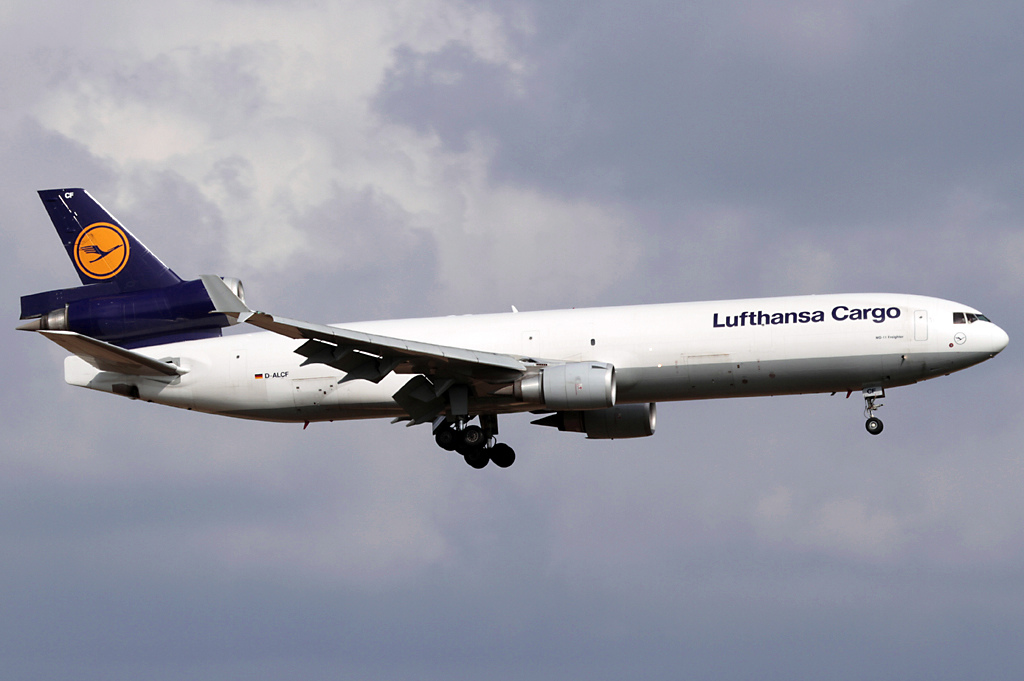 Photo of Lufthansa Cargo D-ALCF, McDonnell Douglas MD-11